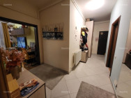 Vanzare apartament cu 3 camere Damaroaia